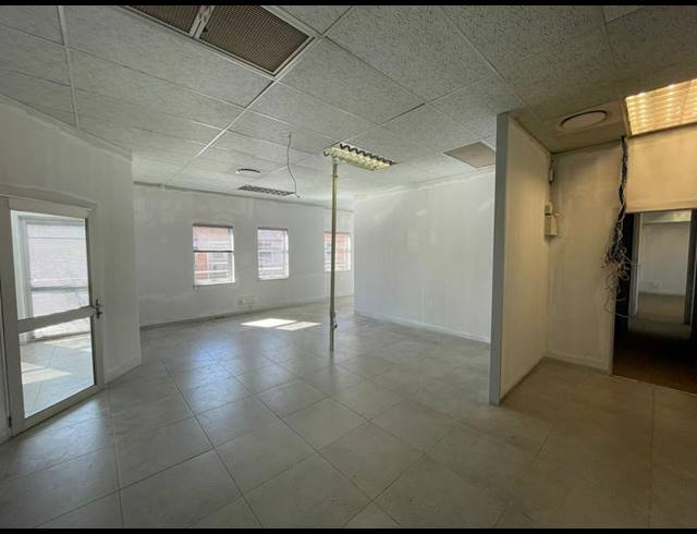 BUSINESS PROPERTY TO RENT IN MIDSTREAM ESTATE